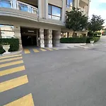 Apartament Seafront 2-bedroom With Pools And Direct Access La