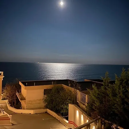 Seafront 2-bedroom With Pools And Direct Access La Varna