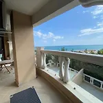 Seafront 2-bedroom With Pools And Direct Access La Lägenhet