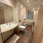 Lägenhet Seafront 2-bedroom With Pools And Direct Access La