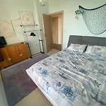Daire Seafront 2-bedroom With Pools And Direct Access La *