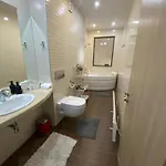 Seafront 2-bedroom With Pools And Direct Access La Daire Varna