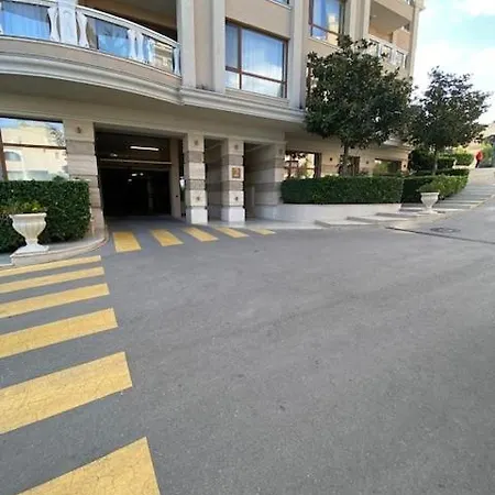 Lejlighed Seafront 2-bedroom With Pools And Direct Access La